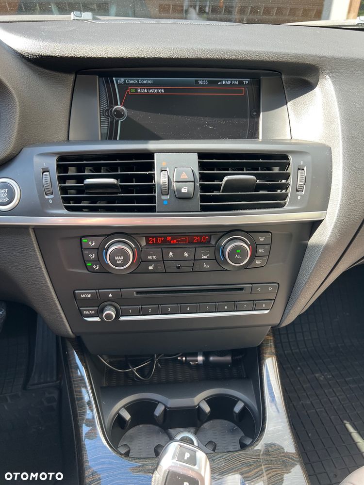 BMW X3 28i xDrive - 16