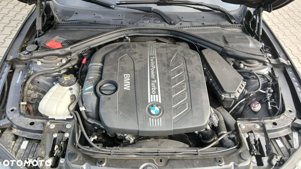 BMW Seria 3 330d Sport-Aut Luxury Line - 15