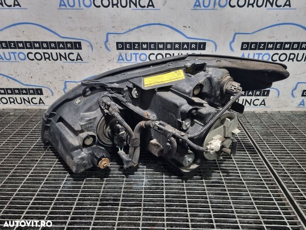 Far Stanga Lexus RX 400 H 2004 - 2009 SUV 4 Usi (1264) Cu lupă - 2