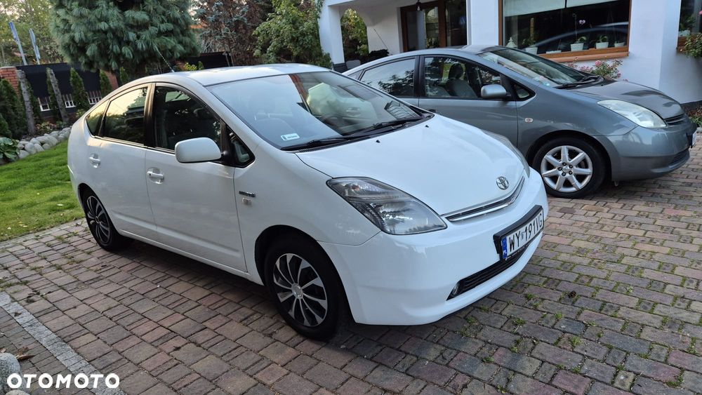 Toyota Prius - 8