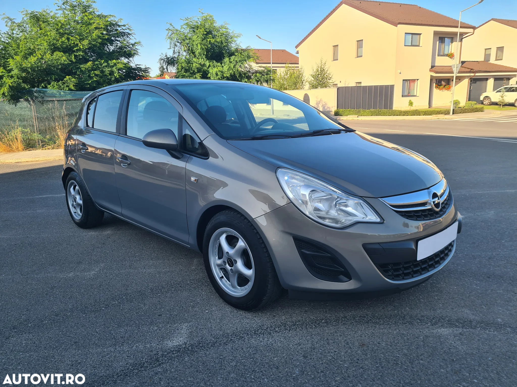 Opel Corsa 1.3 CDTI EcoFlex Start/Stop Cosmo - 2