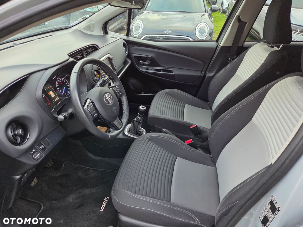 Toyota Yaris - 14