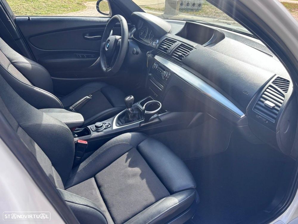 BMW 118 d Pack M - 10
