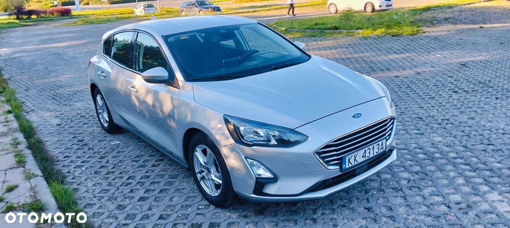 Ford Focus 1.5 EcoBlue STart-Stopp-System TITANIUM - 4