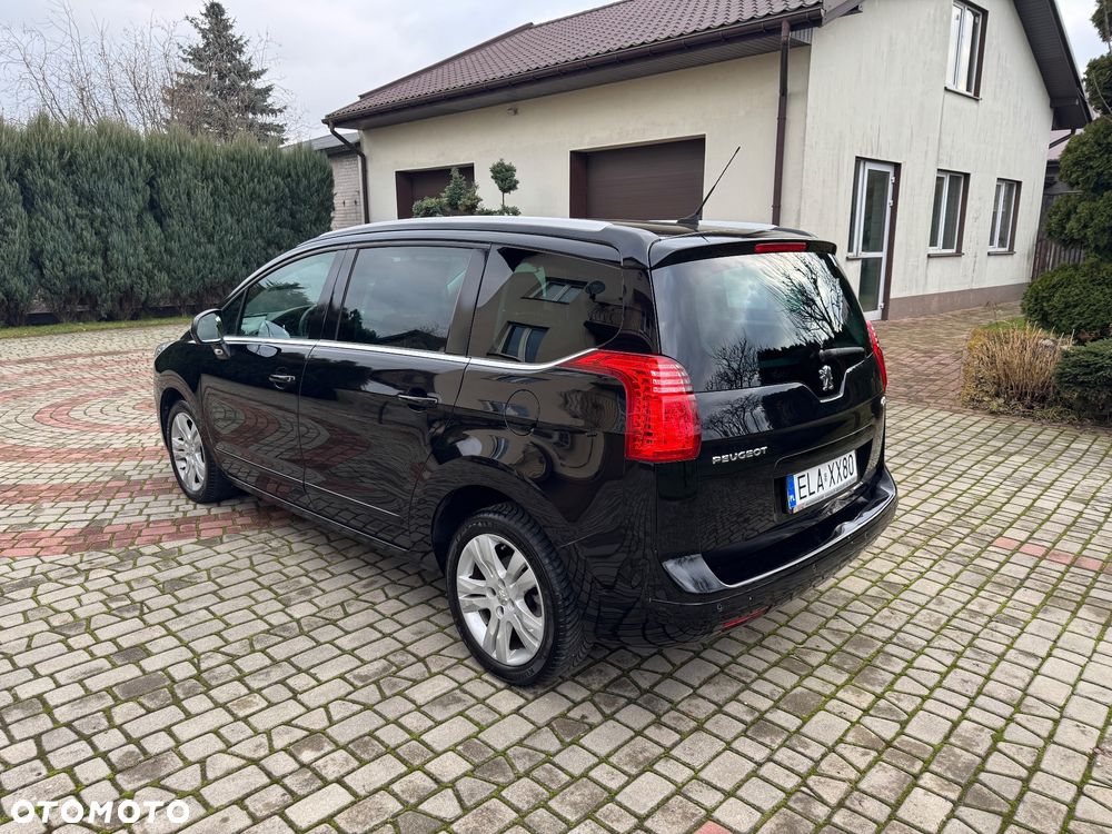 Peugeot 5008 1.6 THP Premium + - 21