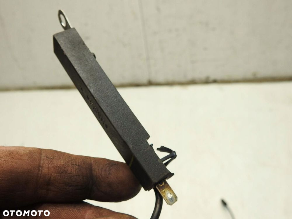 WZMACNIACZ ANTENY LAND ROVER DISCOVERY III XUE000020D - 5