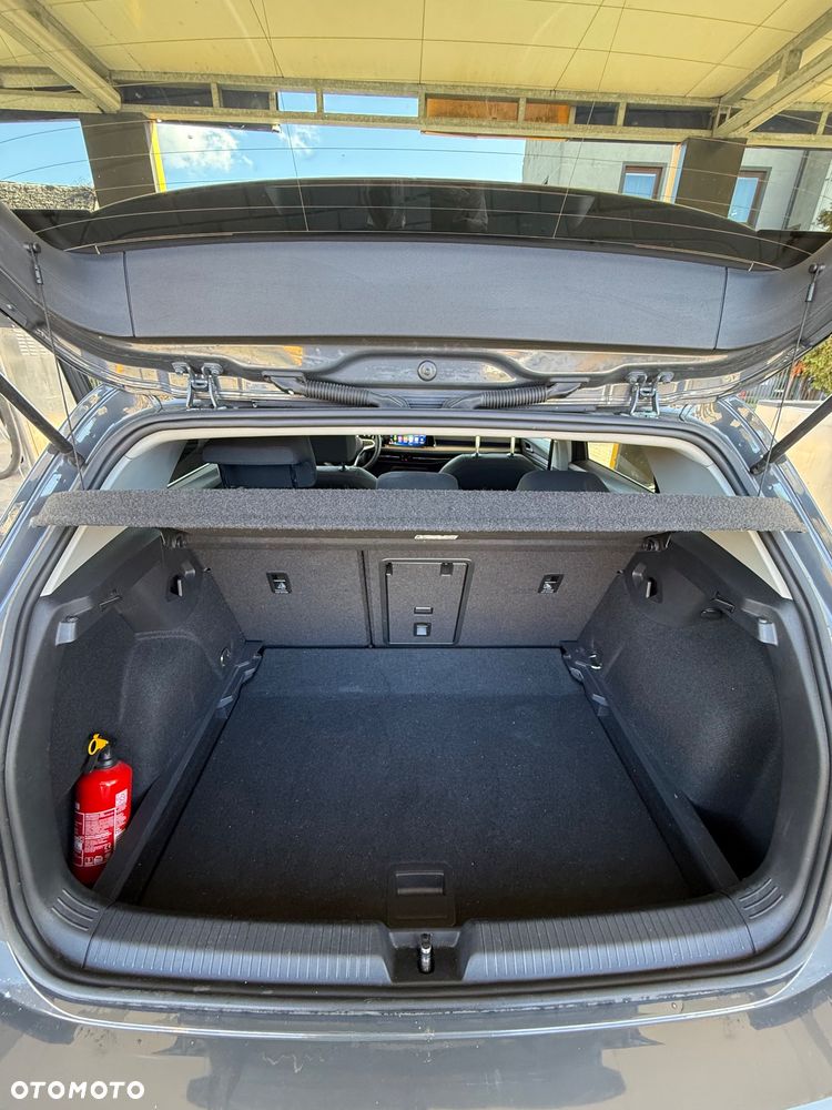 Volkswagen Golf 1.5 eTSI EVO R-Line DSG - 23