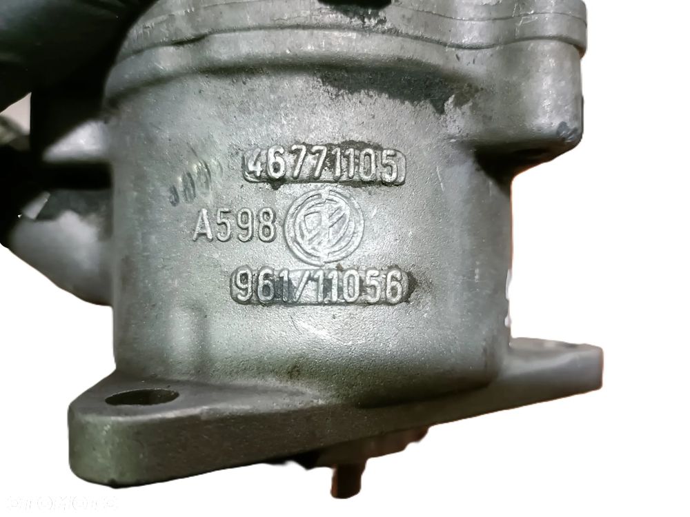 ALFA ROMEO 156 01-03 1,9 JTD POMPA VACUM WAKUM * - 4