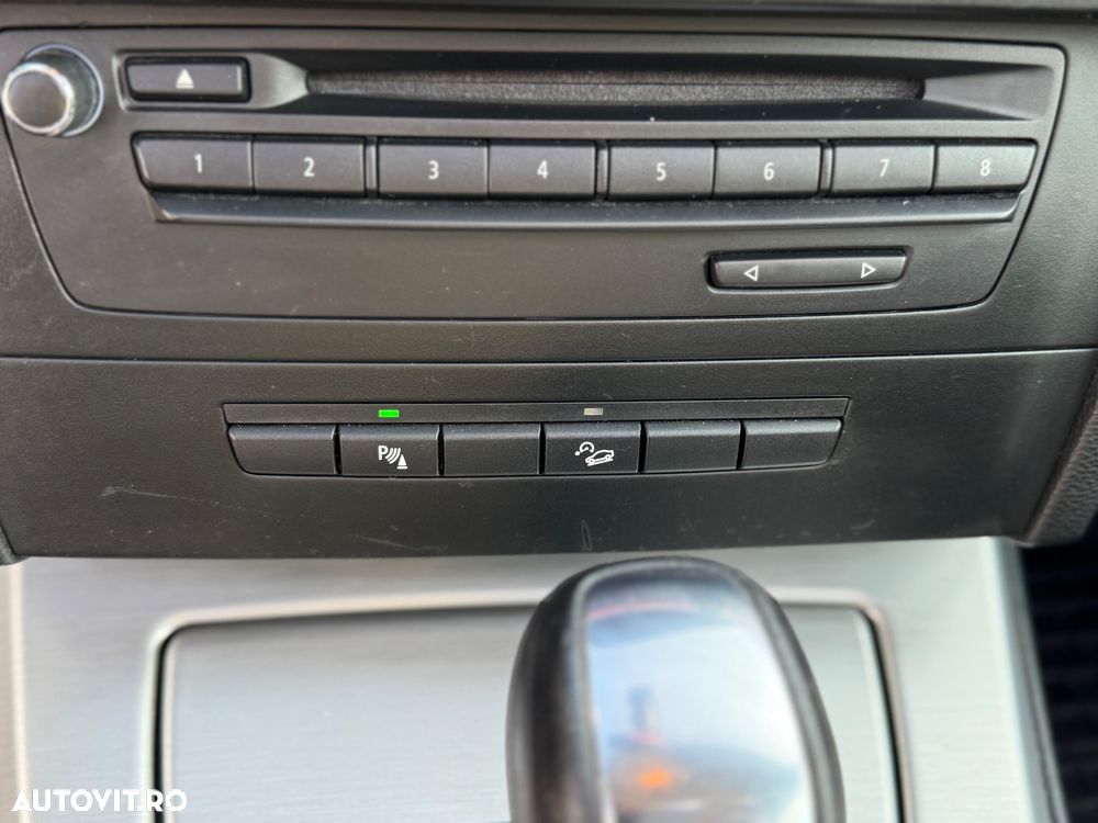 BMW Seria 3 330d xDrive DPF Aut. - 12