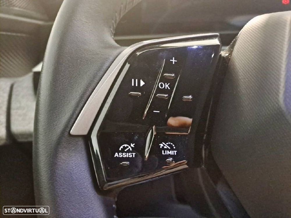 Peugeot 3008 1.2 Hybrid Allure e-DCS6 - 15