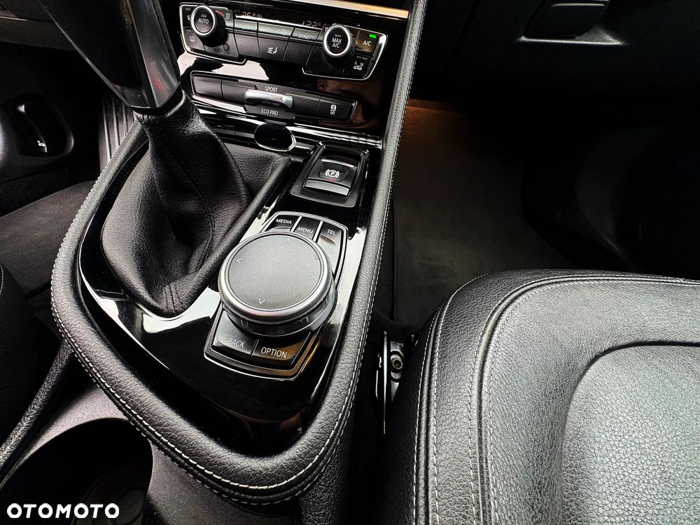 BMW Seria 2 218d Luxury Line - 20