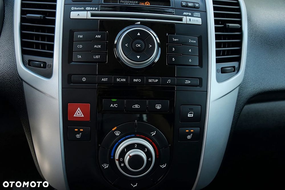 Kia Venga - 33