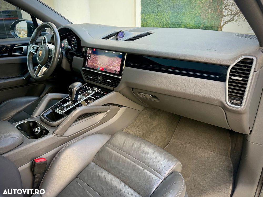 Porsche Cayenne Coupe E-Hybrid Tiptronic S Platinum Edition - 8