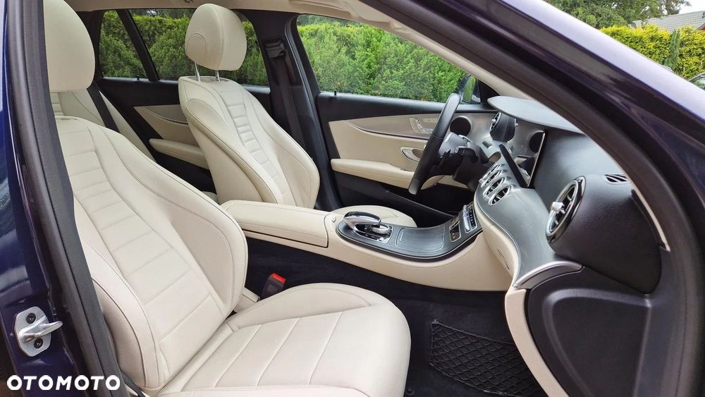 Mercedes-Benz Klasa E 300 de Avantgarde - 14