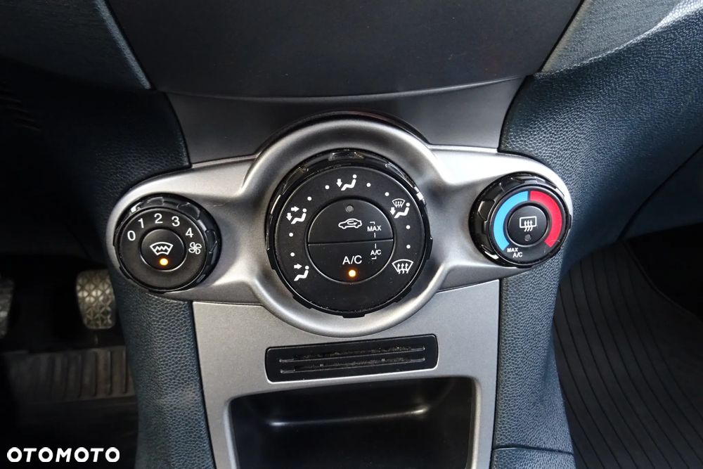 Ford Fiesta 1.25 SYNC Edition - 14