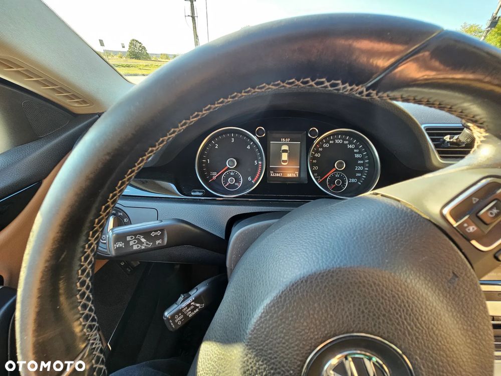 Volkswagen Passat CC - 11