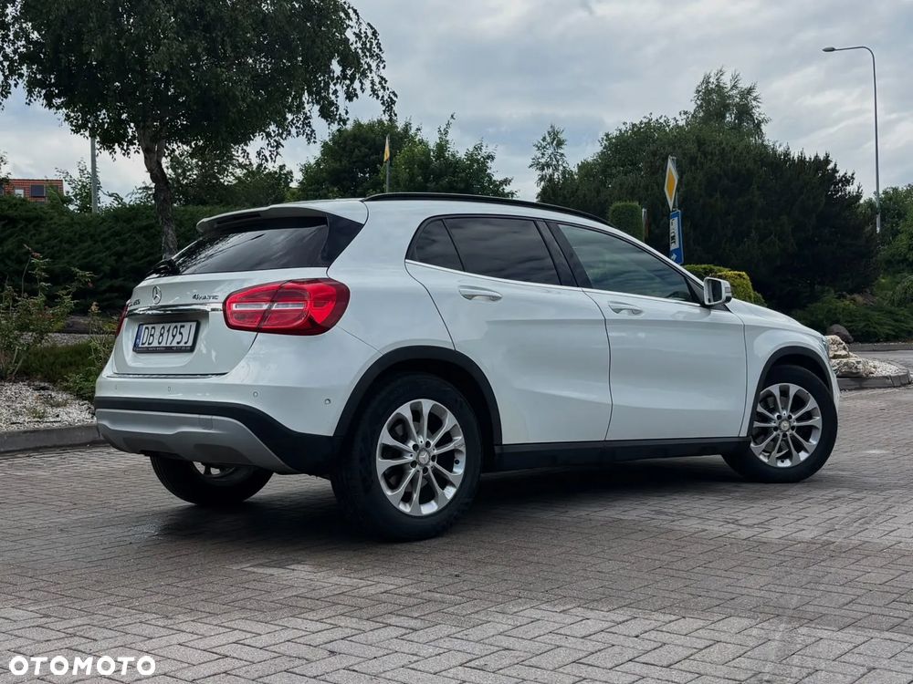 Mercedes-Benz GLA 250 4-Matic - 3
