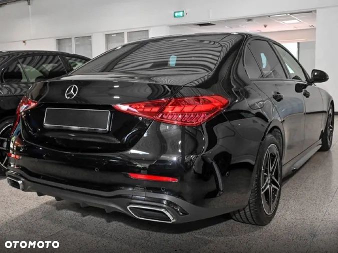 Mercedes-Benz Klasa C 180 9G-TRONIC - 2