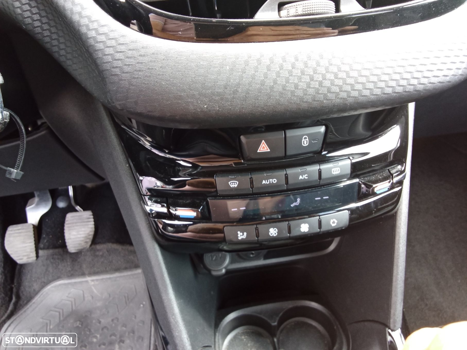 Peugeot 2008 1.2 VTi Active - 16