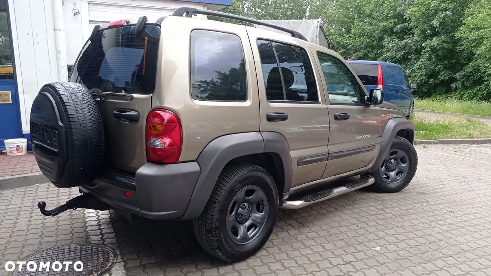 Jeep Cherokee - 19