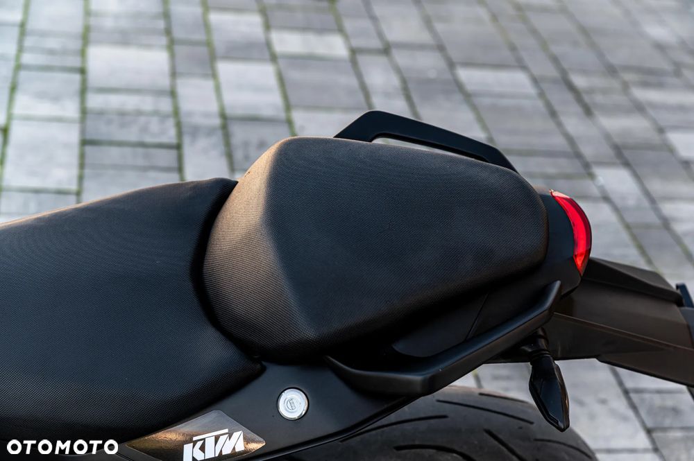 KTM Duke 125 - 21