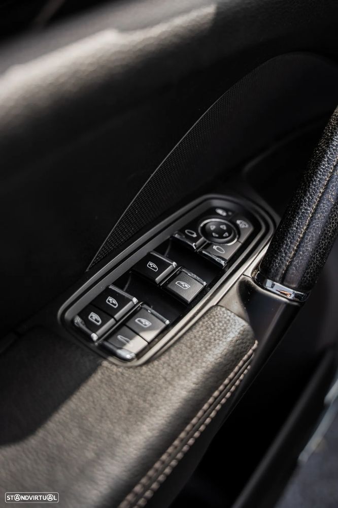 Porsche Cayenne Platinum Edition - 34