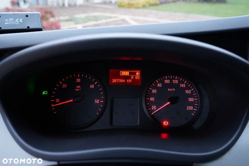 Opel Vivaro - 22