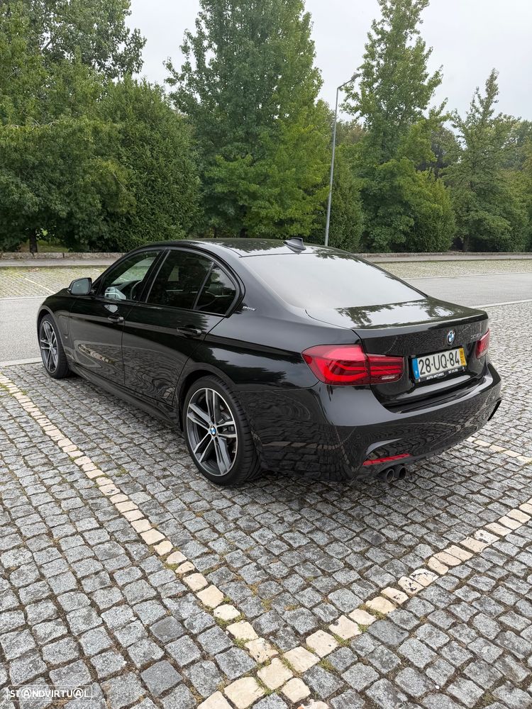 BMW 330 e iPerformance Pack M Shadow — fotografia 7