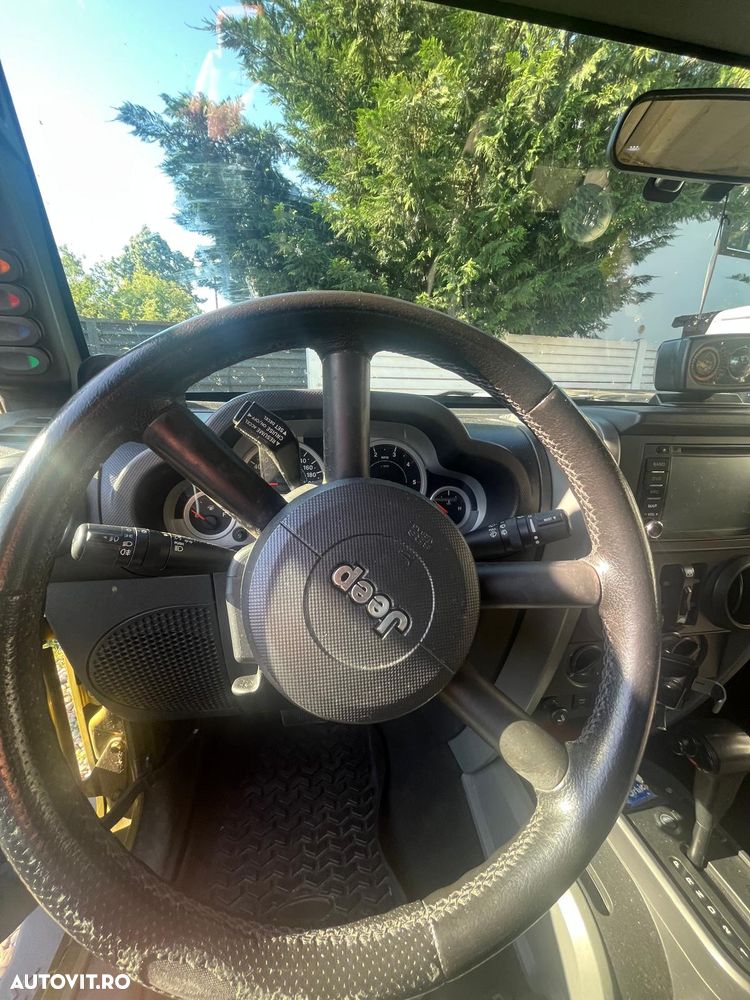 Jeep Wrangler - 4