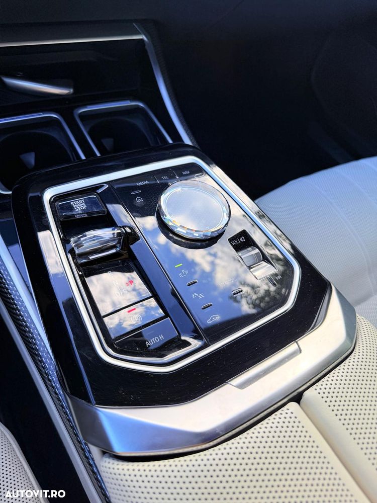 BMW Seria 7 - 21