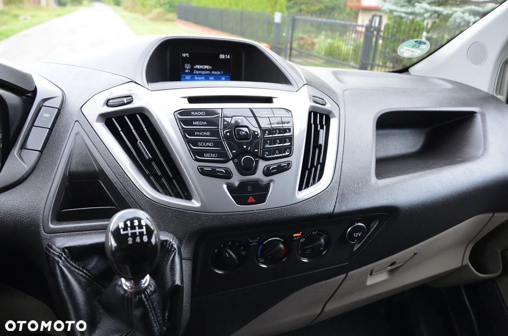 Ford Transit Custom 310 L2H1 Limited - 23