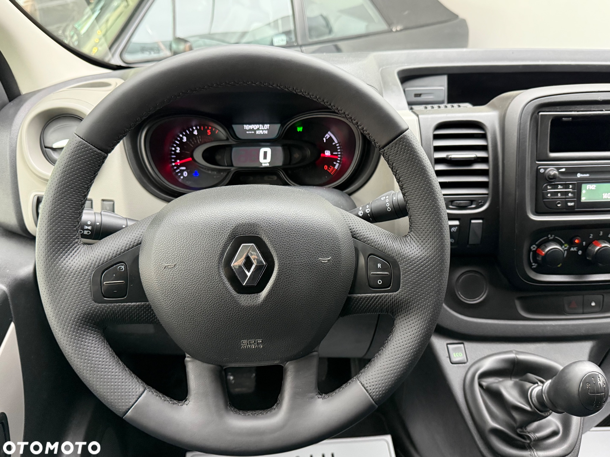 Renault Trafic - 21