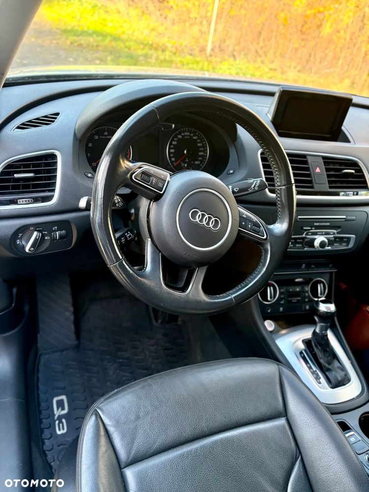 Audi Q3 2.0 TFSI quattro S tronic design - 11