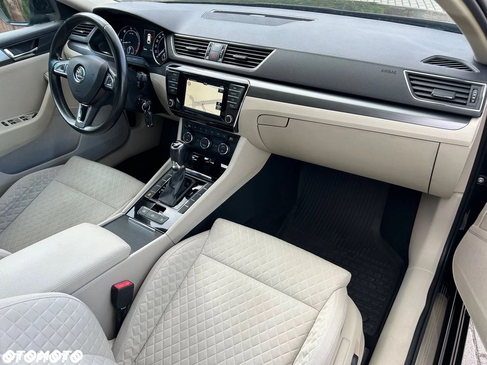 Skoda Superb 2.0 TDI DSG Style - 10