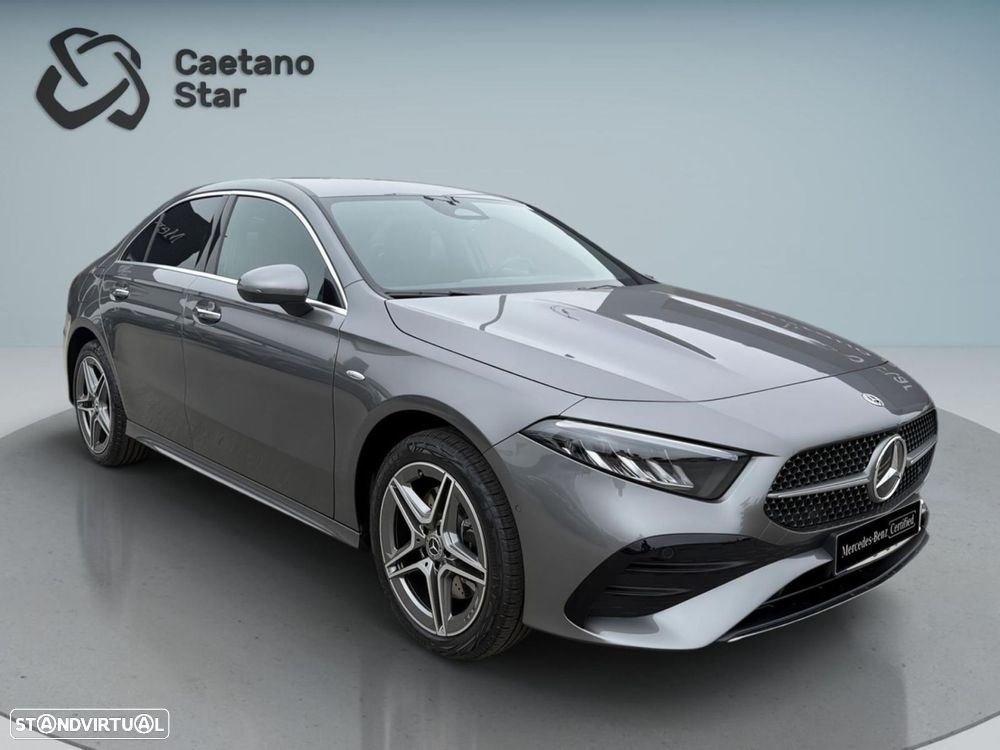 Mercedes-Benz a-250-limousine e - 14