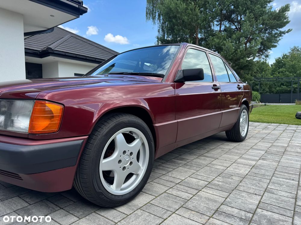 Mercedes-Benz W201 (190) - 17