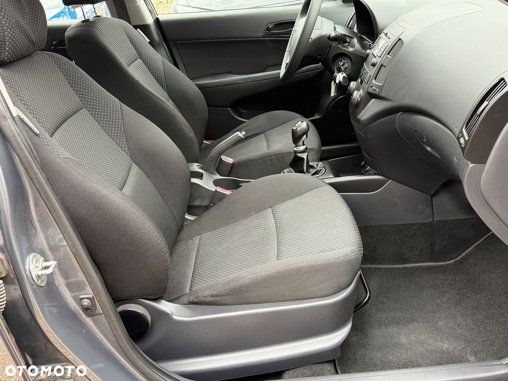 Hyundai i30 1.6 blue Style - 10