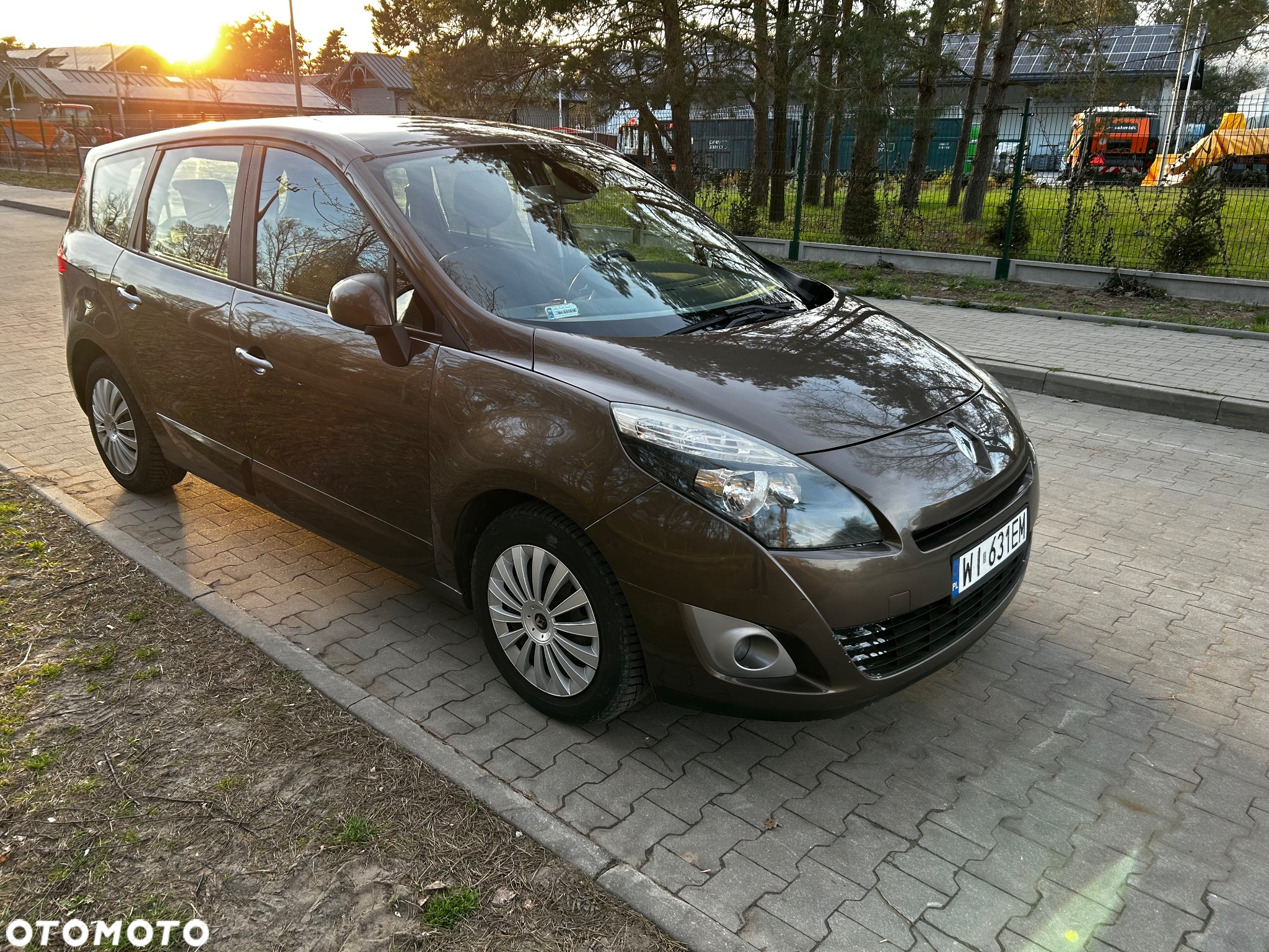Renault Scenic 1.9 dCi Tech Run - 8