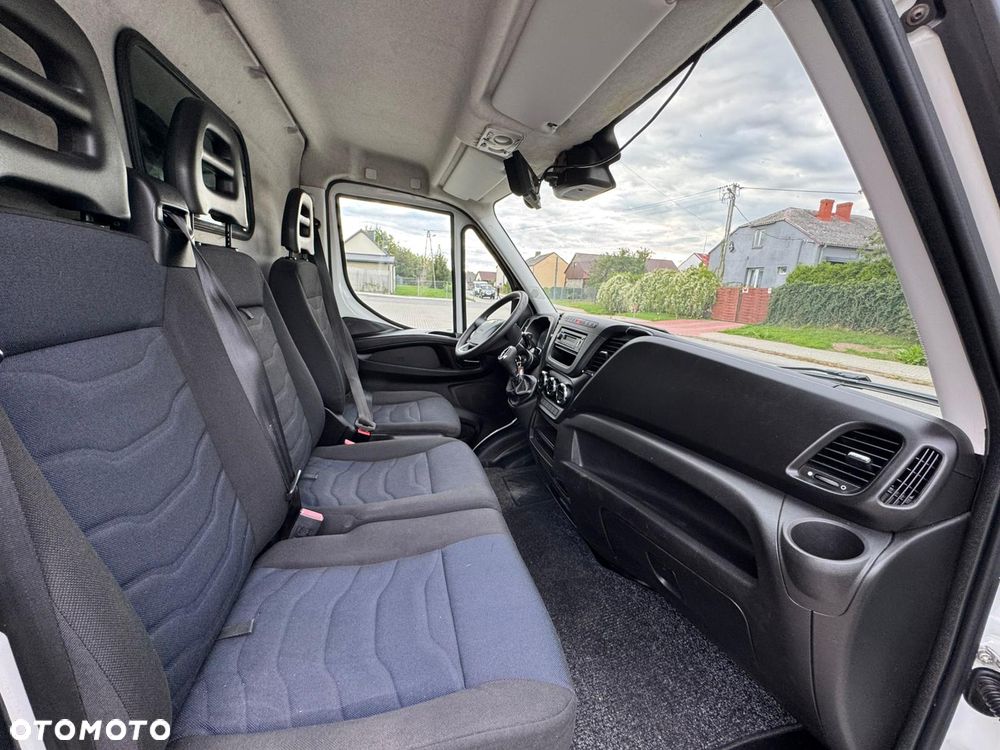 Iveco DAILY 35-160 LIFT MAXI L4H2 Climatronic Elektryka Tempomat Kamera Furgon 3os. Hak Serwis - 9