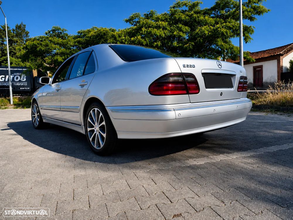 Mercedes-Benz E 220 - 2