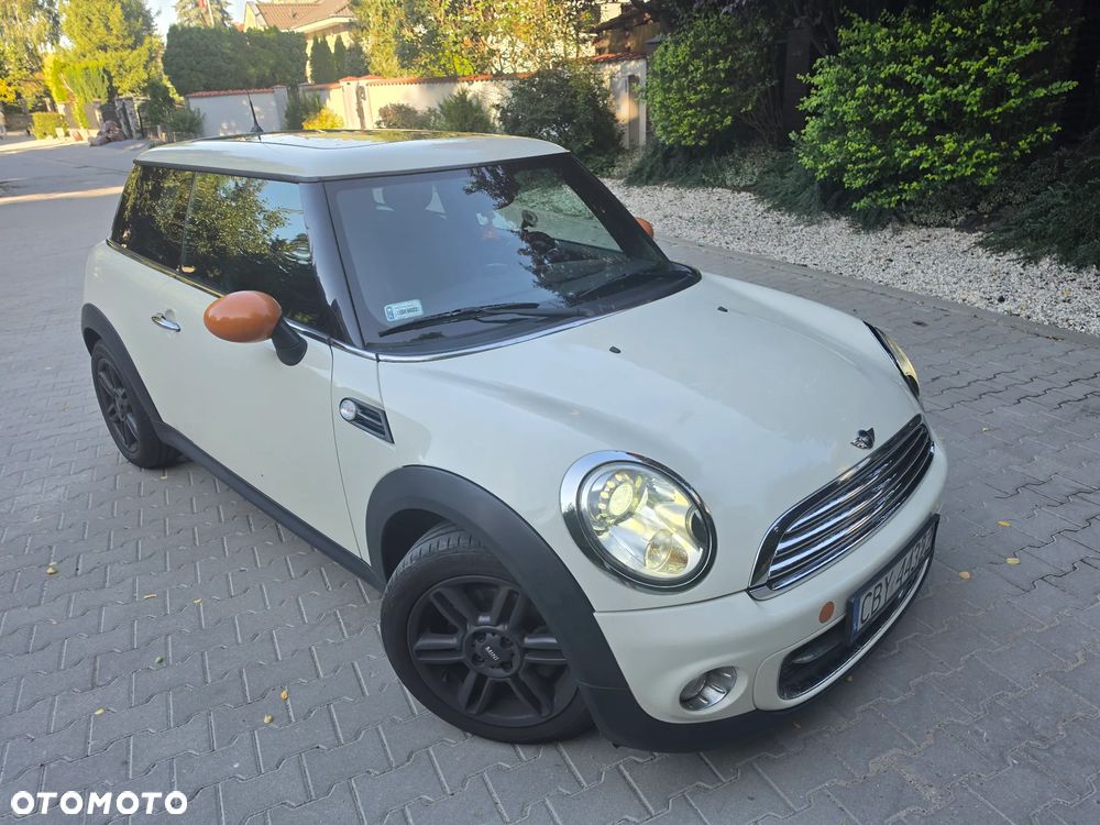 MINI Cooper Standard - 1