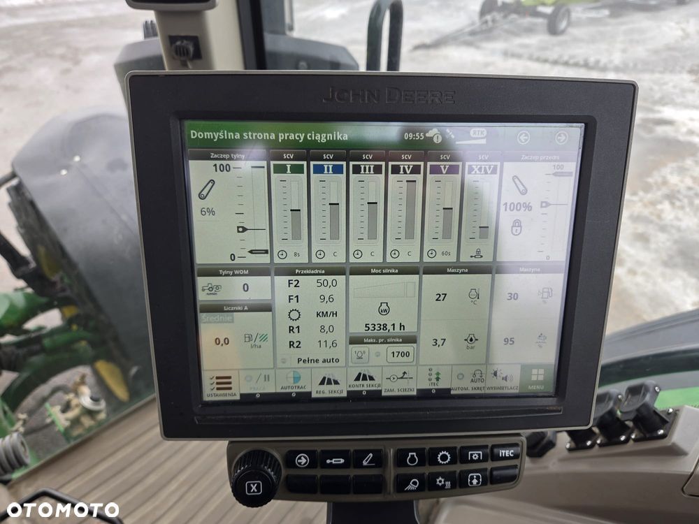 John Deere 8R310 - 11