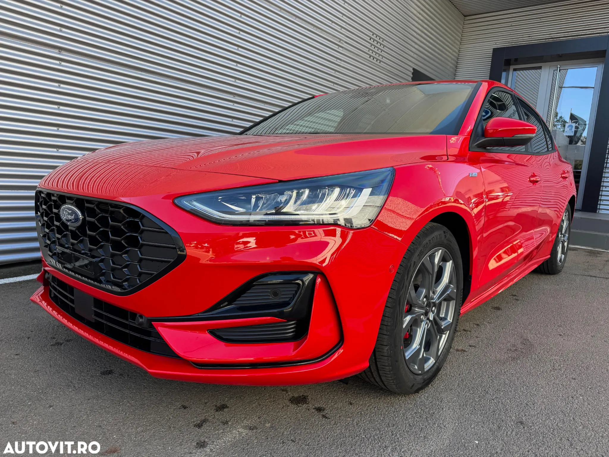 Ford Focus 1.0 EcoBoost MHEV ST-Line X - 12