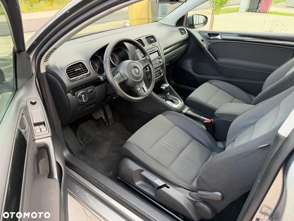 Volkswagen Golf 2.0 TDI DPF DSG Highline - 29