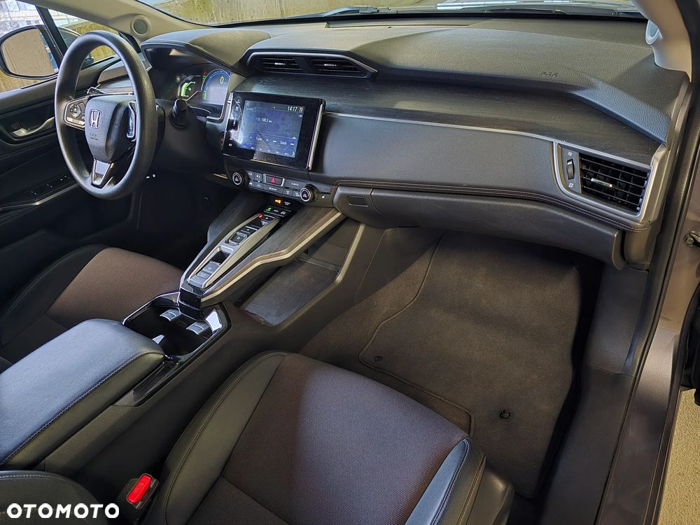 Honda Clarity - 18