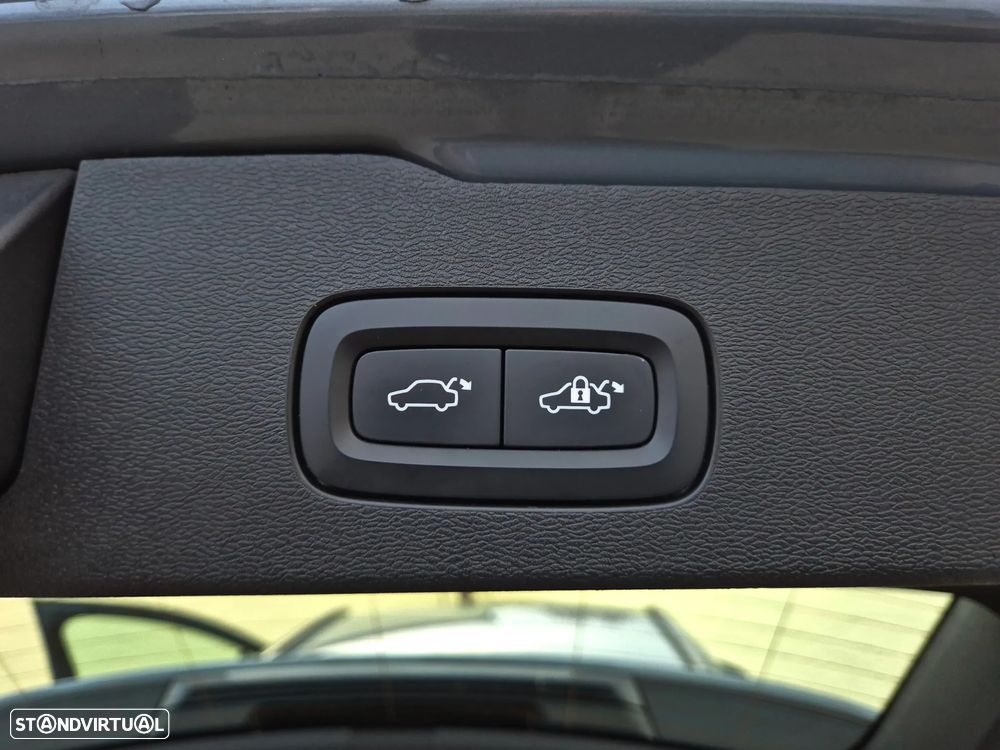 Volvo V60 2.0 T6 AWD TE R-Design - 27