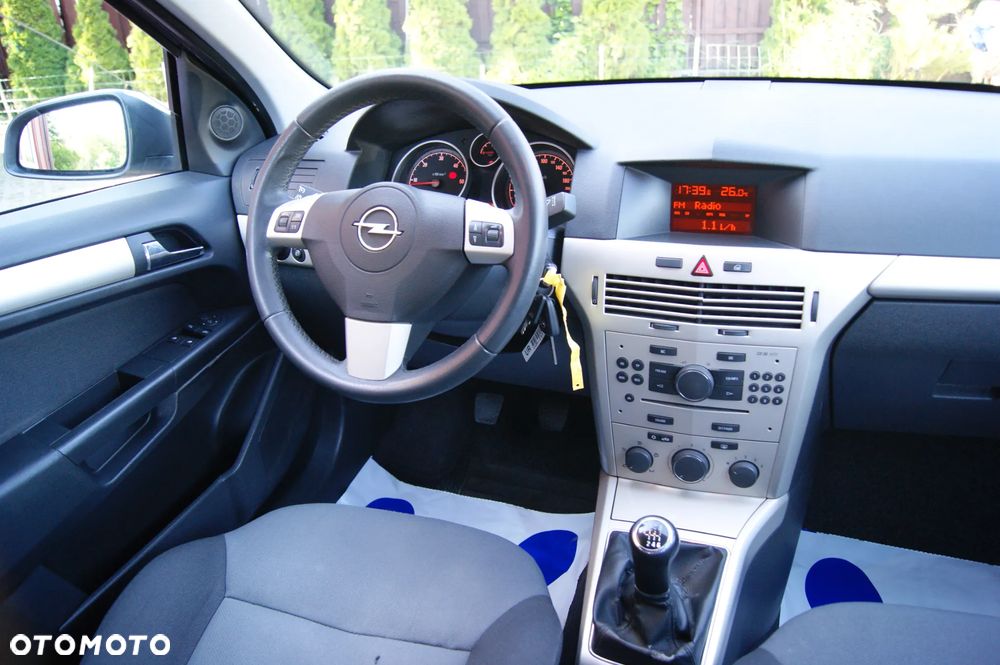 Opel Astra 1.9 CDTI Elegance - 29