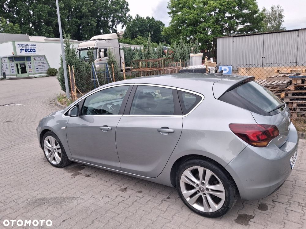 Opel Astra - 2