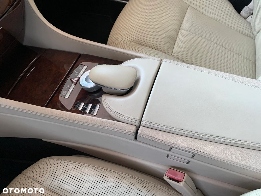 Mercedes-Benz CL - 12