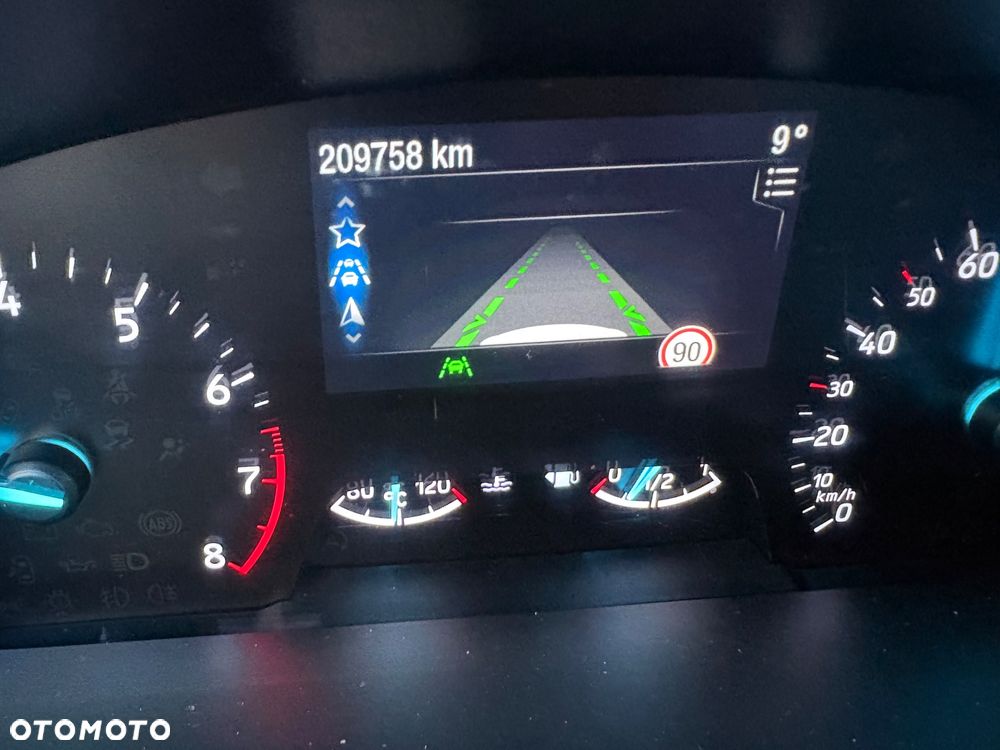 Ford Focus 1.0 EcoBoost Titanium X - 29